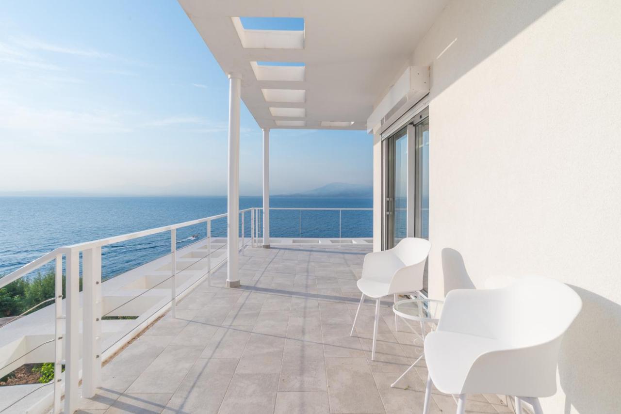 Epipleon Suites Agioi Apostoloi  Exteriör bild