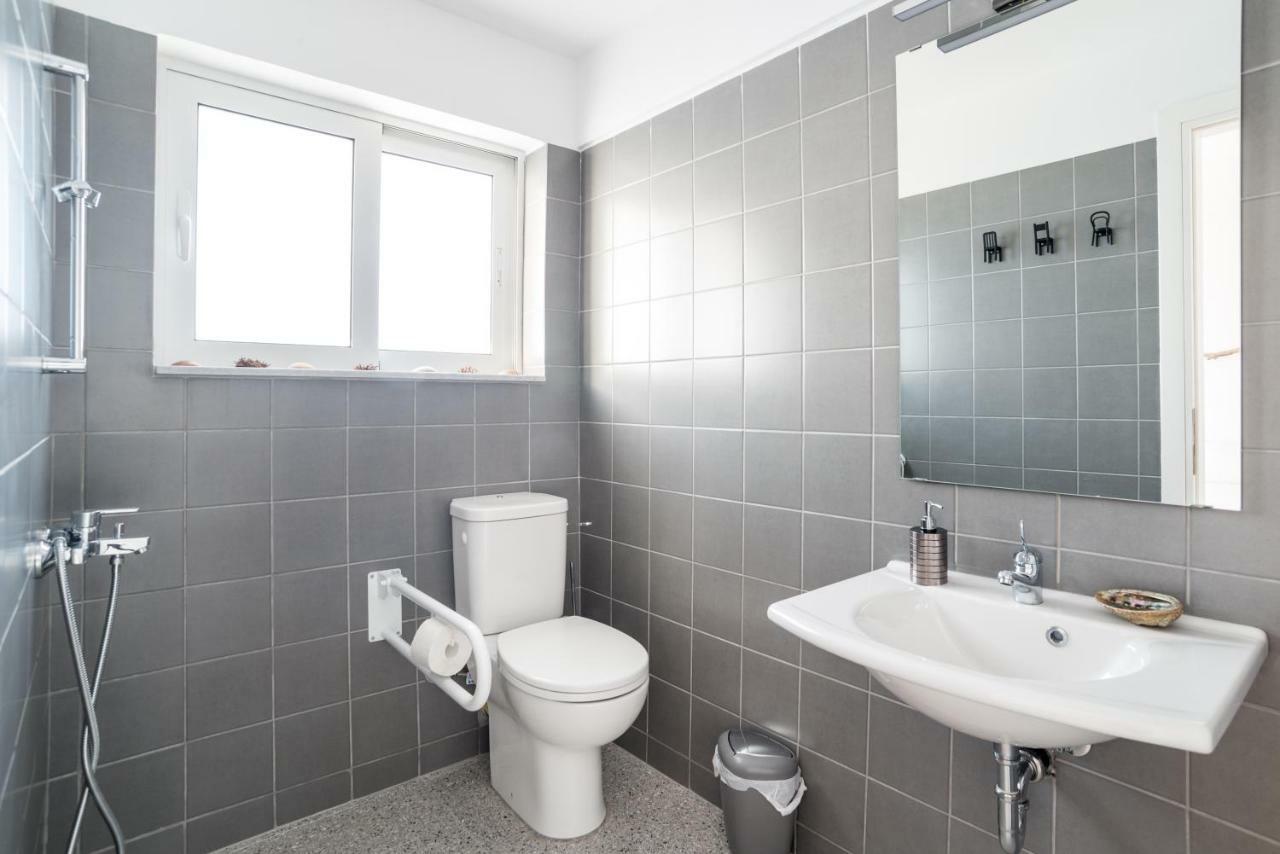 Epipleon Suites Agioi Apostoloi  Exteriör bild
